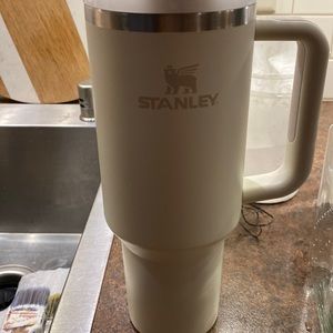 COPY - Nwt Stanley 40oz 2.0 cream New version!!